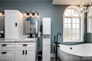 1360 Sweetbriar Ln, Hickory, NC 28602 - Photo 23