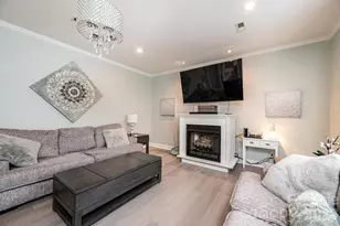 1360 Sweetbriar Ln, Hickory, NC 28602 - Photo 5