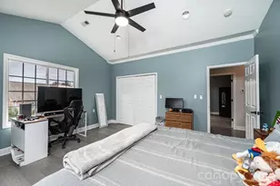 1360 Sweetbriar Ln, Hickory, NC 28602 - Photo 27