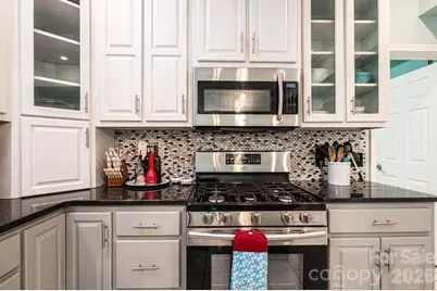 1360 Sweetbriar Lane, Hickory, NC 28602 - Photo 13