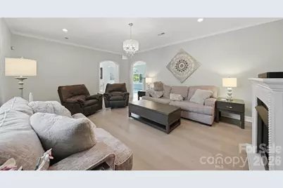 1360 Sweetbriar Lane, Hickory, NC 28602 - Photo 9
