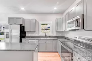 127 Northbend Dr, Asheville, NC 28804 - Photo 3