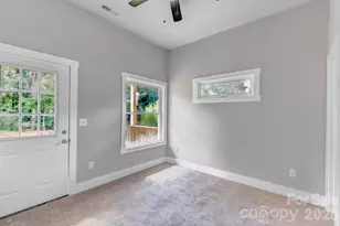 127 Northbend Dr, Asheville, NC 28804 - Photo 15