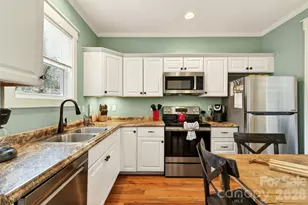 726 Rhododendron Ave, Black Mountain, NC 28711 - Photo 11