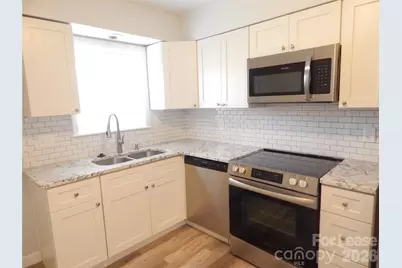 5805 Hunting Ridge Lane #D, Charlotte, NC 28212 - Photo 11