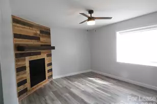 5805 Hunting Ridge Ln, Charlotte, NC 28212 - Photo 3