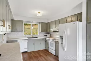 304 Honeysuckle Dr, Rutherfordton, NC 28139 - Photo 9