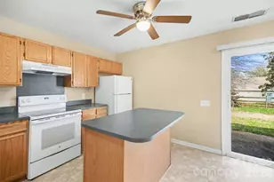 7523 Double Springs Ct, Charlotte, NC 28262 - Photo 5