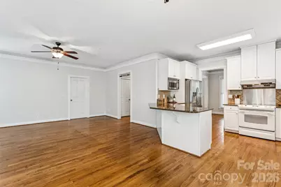 7321 Avonhurst Lane, Charlotte, NC 28269 - Photo 17