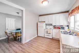 301 S Mountain St, Cherryville, NC 28021 - Photo 9