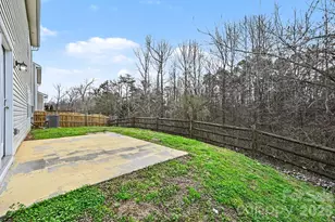 10525 Dominion Village Dr, Charlotte, NC 28269 - Photo 25