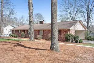 183 Kingsway Cir, Charlotte, NC 28214 - Photo 3