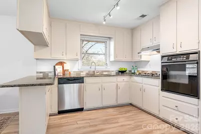 183 Kingsway Circle, Charlotte, NC 28214 - Photo 9