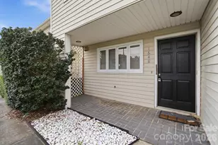 1648 Hollow Dr, Charlotte, NC 29212 - Photo 3