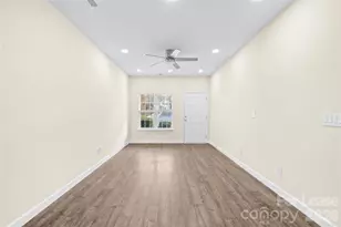 15558 Stronvar House Ln, Charlotte, NC 28277 - Photo 5