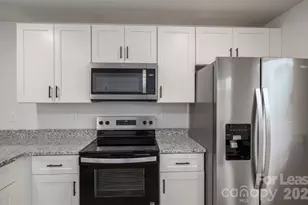 2340 13th Street NE, Hickory, NC 28601 - Photo 3