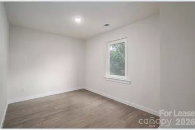 2340 13th Street NE, Hickory, NC 28601 - Photo 9