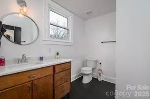 335 E Sumner St, Lincolnton, NC 28092 - Photo 27