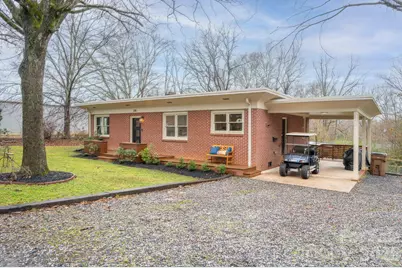 335 E Sumner Street, Lincolnton, NC 28092 - Photo 5