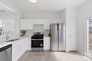 2443 Normancrest Ct, Charlotte, NC 28270 - Photo 9