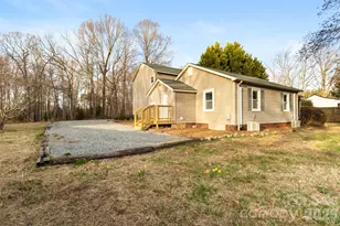 1751 Robert Martin Rd, Catawba, NC 28609 - Photo 27