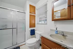 117 Pilots Ridge Dr, Bessemer City, NC 28016 - Photo 9