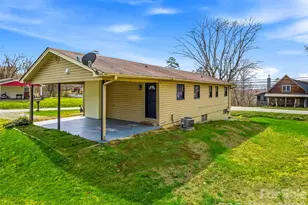 2 Oakland St, Weaverville, NC 28787 - Photo 27