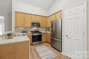 2454 Carmathen Rd, Charlotte, NC 28269 - Photo 9