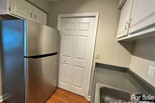 1600 Sharon Rd W, Charlotte, NC 28210 - Photo 3