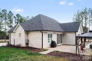 615 Short Stroll Ct, Clover, SC 29710 - Photo 45