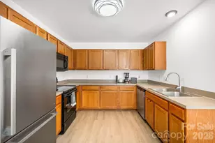 7316 Oxford Bluff Dr, Stanley, NC 28164 - Photo 19