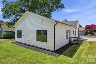 203 Lee St, Fort Mill, SC 29715 - Photo 7