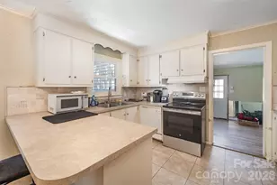 904 Timberlane Dr, Mount Holly, NC 28120 - Photo 11