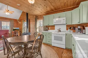 461 Arrowhead Ridge Rd, Spruce Pine, NC 28777 - Photo 11