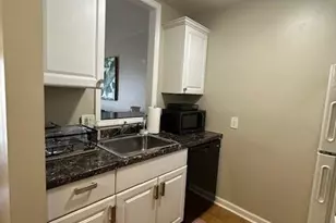 1323 Queens Rd, Charlotte, NC 28207 - Photo 19