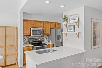 413 W 8th Street #N, Charlotte, NC 28202 - Photo 11