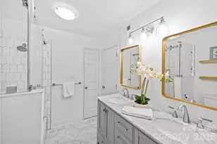 413 W 8th St, Charlotte, NC 28202 - Photo 5