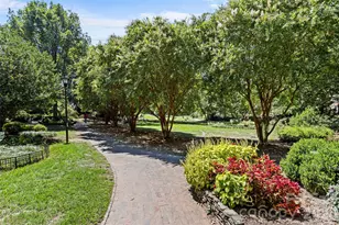 413 W 8th St, Charlotte, NC 28202 - Photo 33