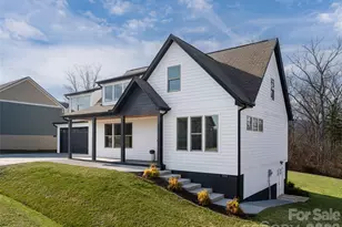 1031 Hillside Ridge Rd, Candler, NC 28715 - Photo 3