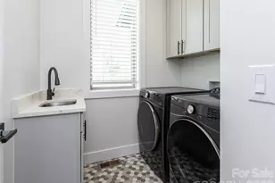 1031 Hillside Ridge Rd, Candler, NC 28715 - Photo 39