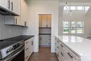 1031 Hillside Ridge Rd, Candler, NC 28715 - Photo 15