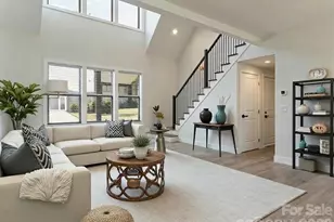 1031 Hillside Ridge Rd, Candler, NC 28715 - Photo 7