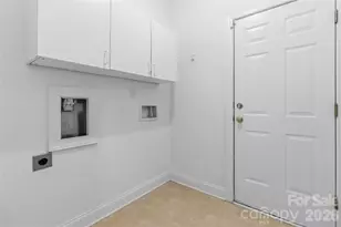 9155 Providence Colony Dr, Charlotte, NC 28277 - Photo 21