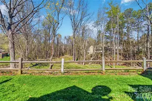 9155 Providence Colony Dr, Charlotte, NC 28277 - Photo 33