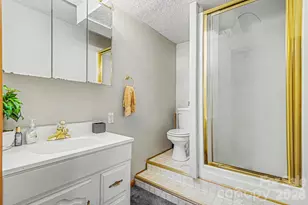 5069 W Piedmont Cir, Conover, NC 28613 - Photo 15