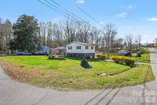 5069 W Piedmont Cir, Conover, NC 28613 - Photo 21