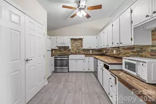 3545 Heather Ln, Gastonia, NC 28056 - Photo 5