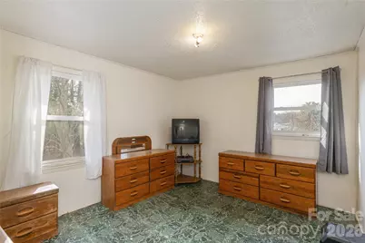 56 Fairview Avenue, Hendersonville, NC 28792 - Photo 9