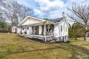 6 Nelson Rd, Hendersonville, NC 28791 - Photo 1