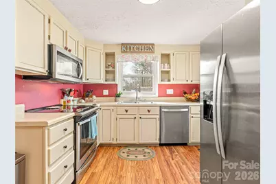 6 Nelson Road, Hendersonville, NC 28791 - Photo 9